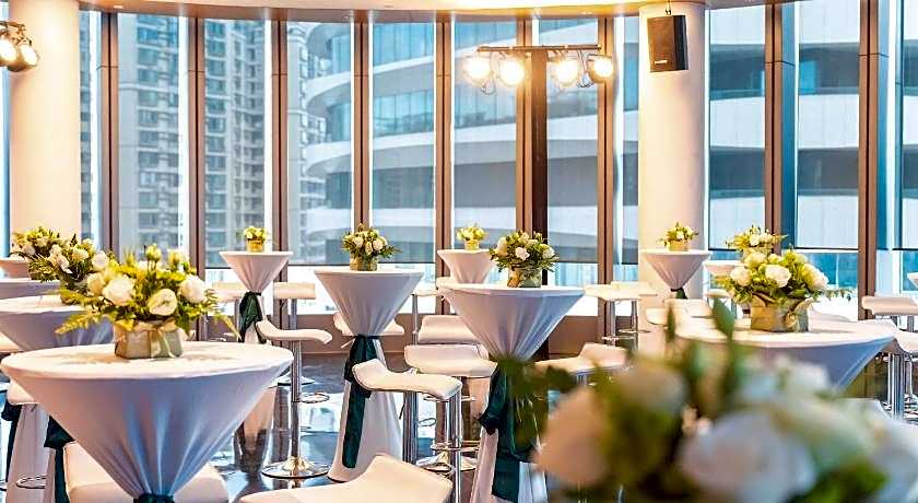 Holiday Inn Guangzhou Zhujiang New Town by IHG