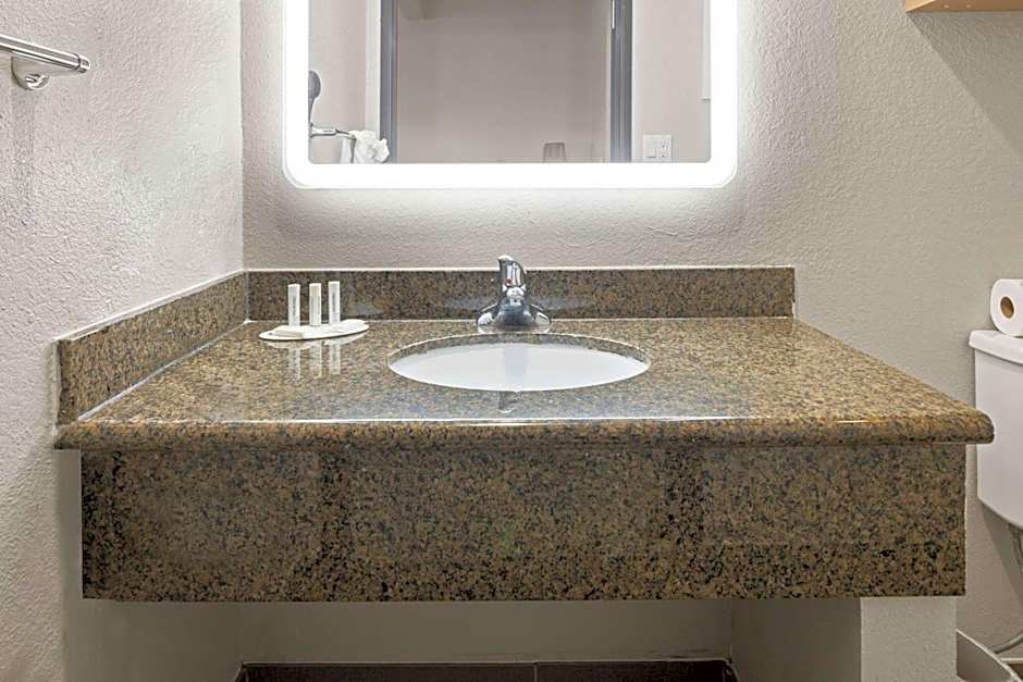 Days Inn by Wyndham San Diego-East/El Cajon