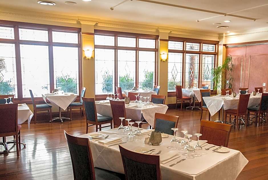 Best Western Plus All Settlers Motor Inn