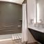Holiday Inn Express & Suites Kansas City KU Medical Center By IHG