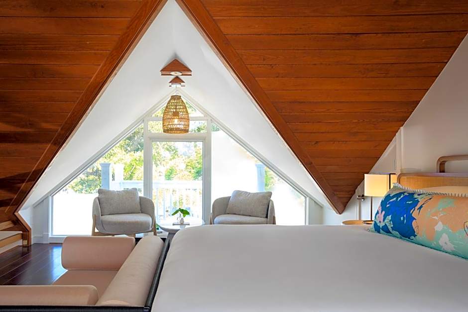 Lighthouse Hotel - Key West Historic Inns