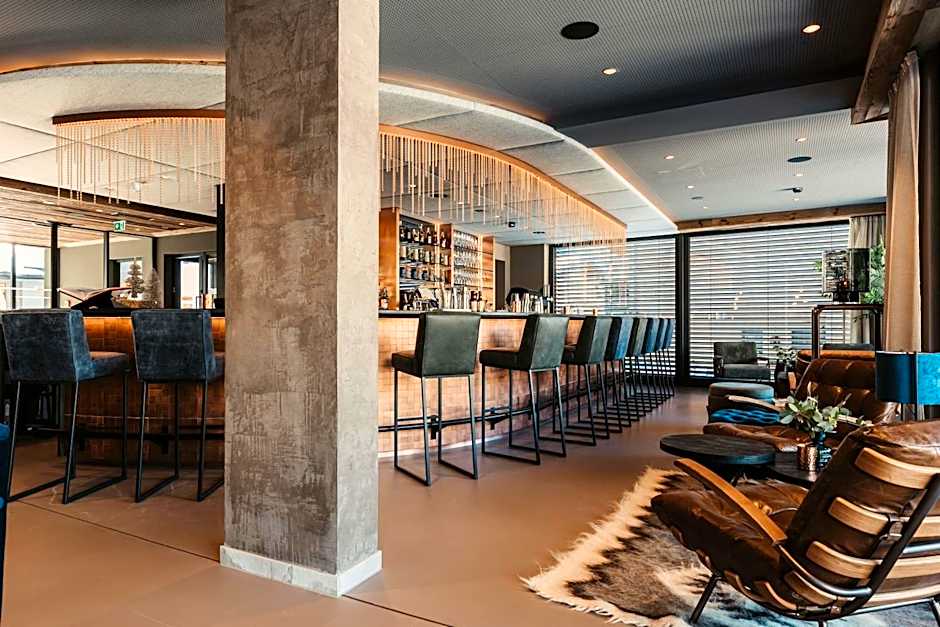 THE MATTHEW - Copper Lodge