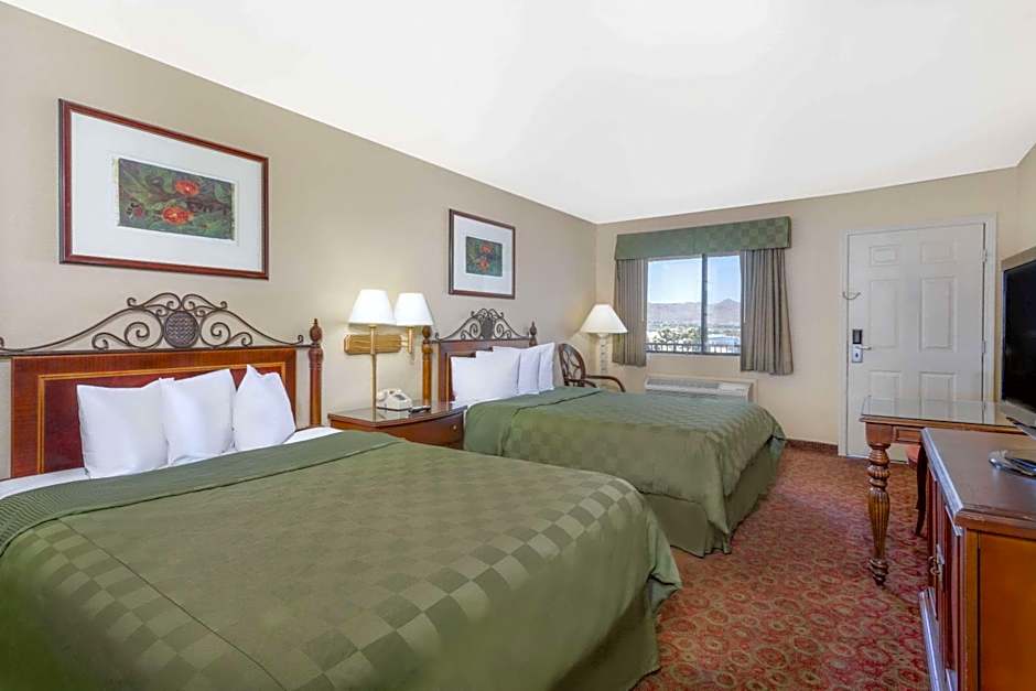 Days Inn by Wyndham Kingman East