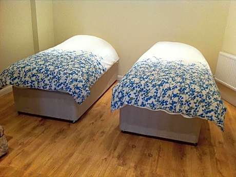 Family Studio (5 Adults) with Terrace