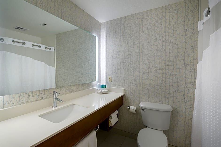 Holiday Inn Express Lawrence By IHG