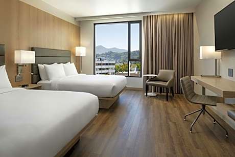 Standard Queen Room with Two Queen Beds - Hearing Accessible