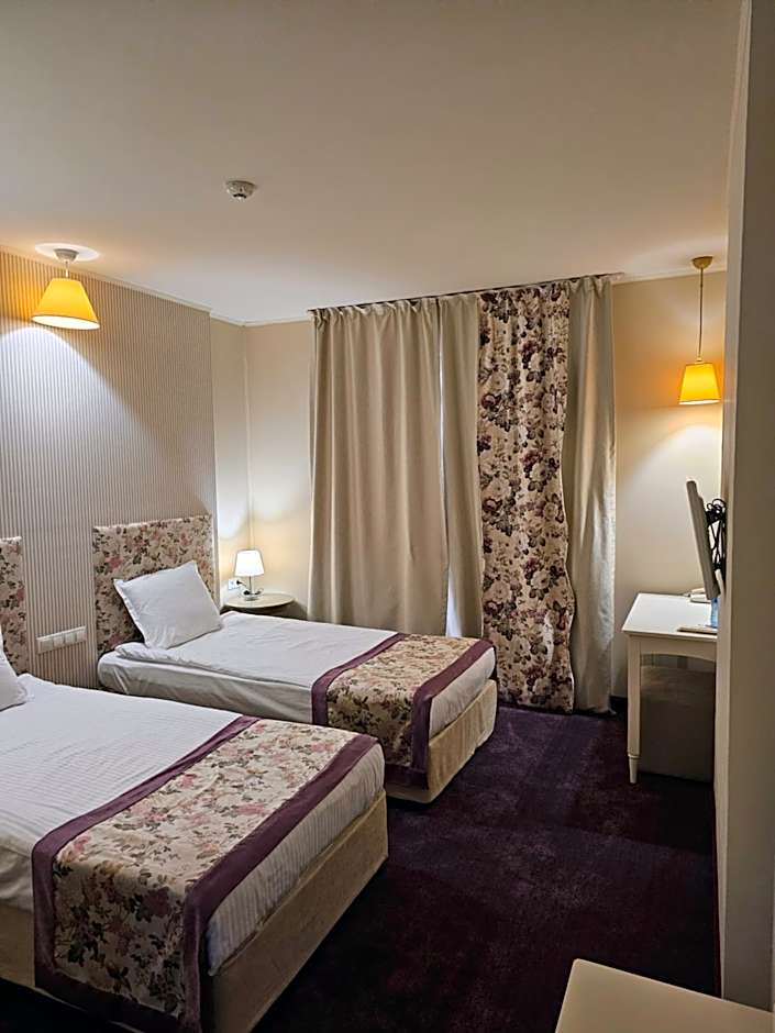 Parish Hotel