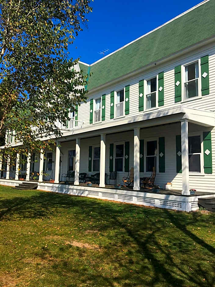 Historic Birch Lodge and Motel