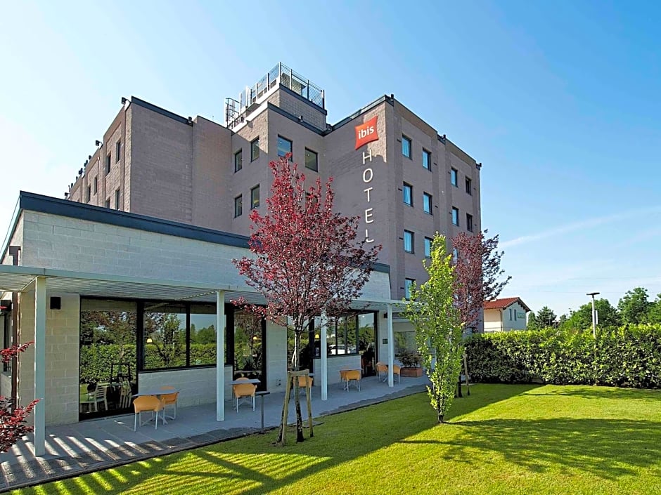 Hotel Ibis Firenze Prato Est