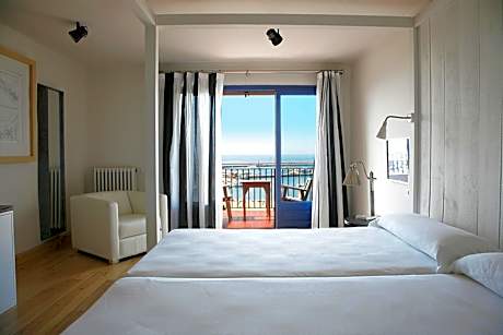 Romantic Package - Double Room with Sea View