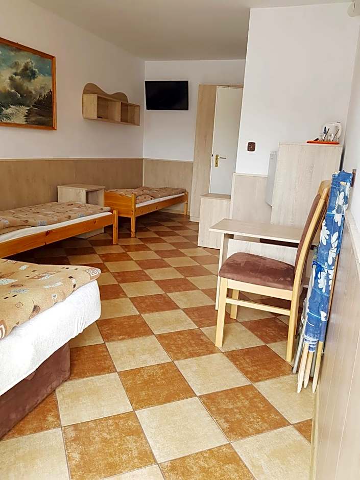 Ośrodek Kolonijno - Wypoczynkowy Ania