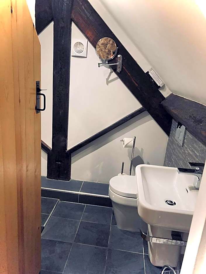 The Manifold Inn Hotel