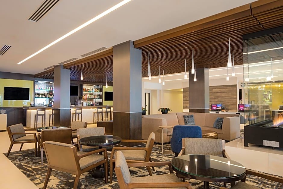 DoubleTree by Hilton Hotel Syracuse