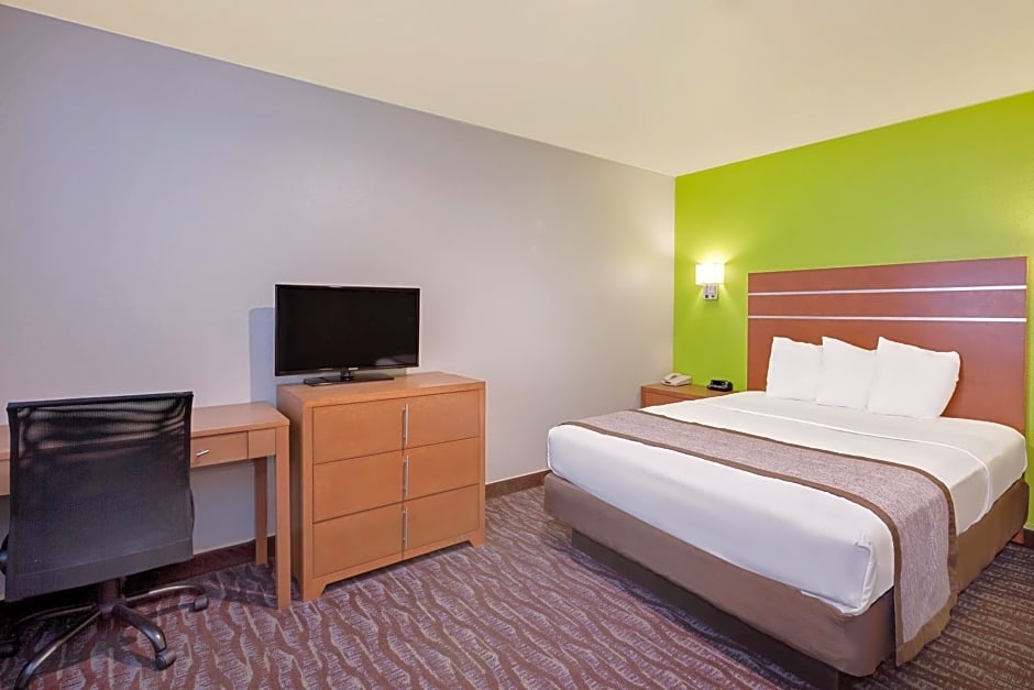 Days Inn & Suites by Wyndham Arcata