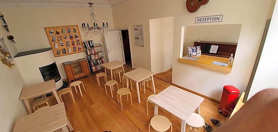 Buch-Ein-Bett Hostel