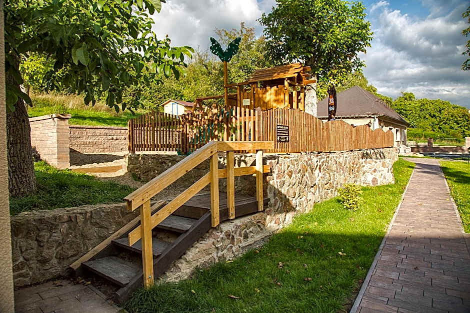 Hotel & Restaurant Pod Kaštany