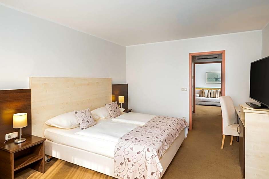 QU Hotel, Trademark Collection by Wyndham