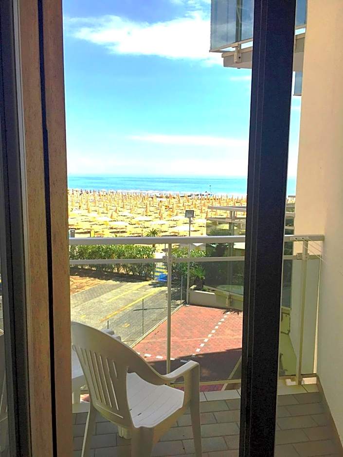 Hotel Nizza Frontemare Superior 3 Stelle