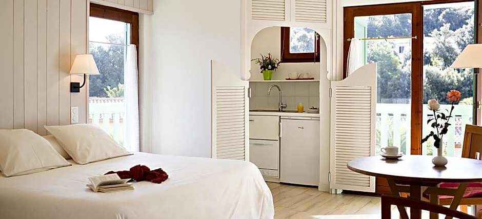 Hôtel-Résidence la Pinède