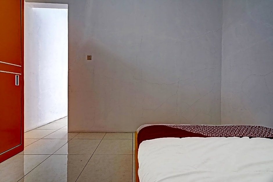 OYO 91329 Guest House Le-banon Syariah