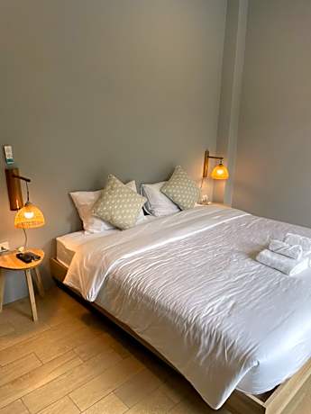 VANA KIRI LAND: Superior King