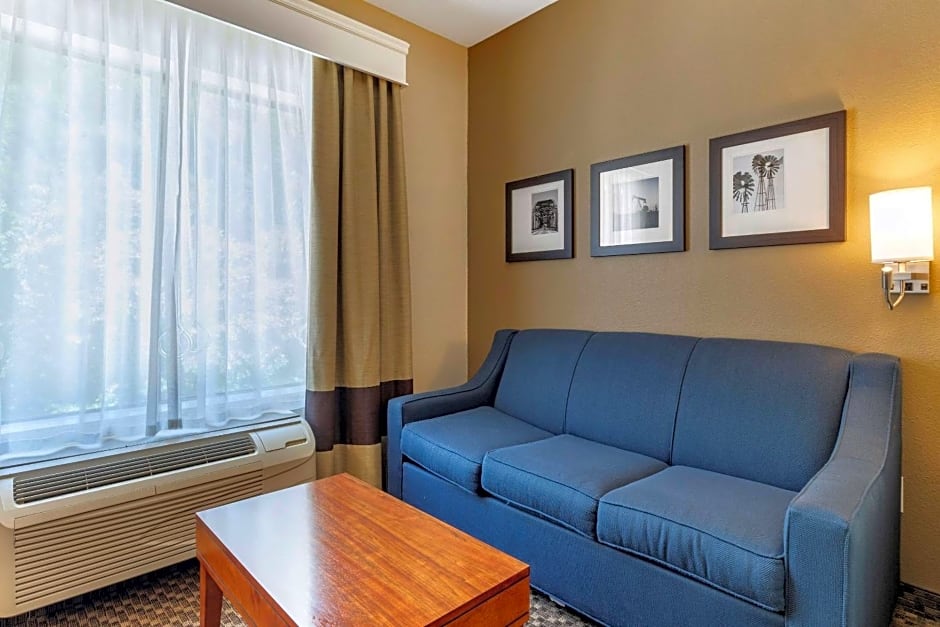 Comfort Suites Lufkin – Lufkin, TX