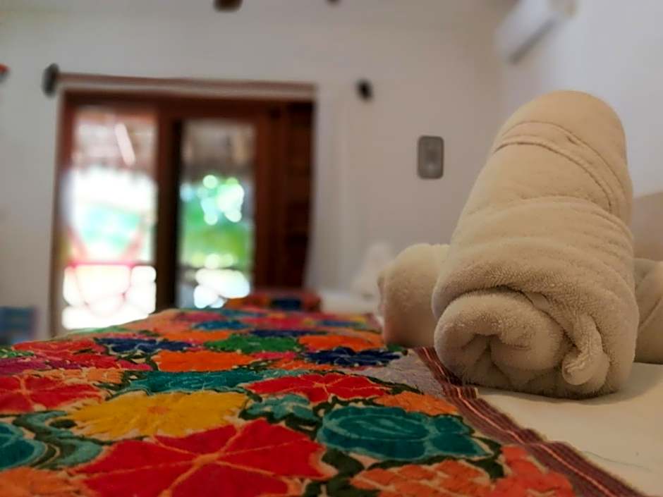 Casa Iguana Holbox - Beachfront Hotel