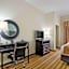 Comfort Suites Topeka Northwest