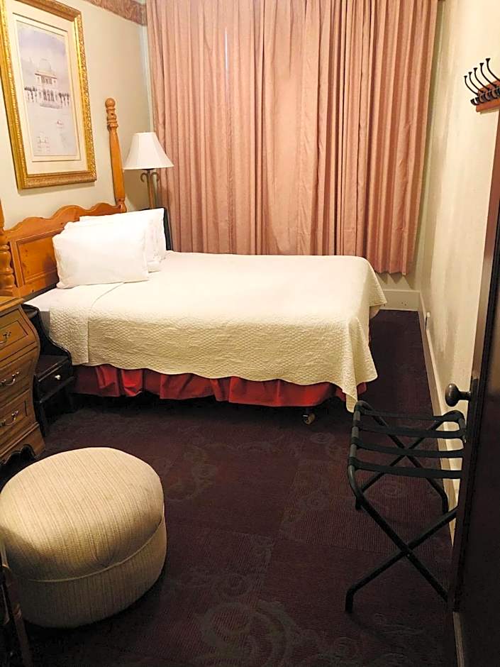 Historic Palace Hotel