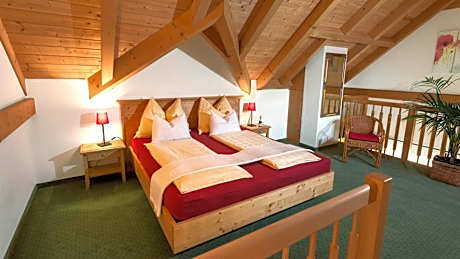 One-Bedroom Apartment with Lake View - Wolfgangsee 2