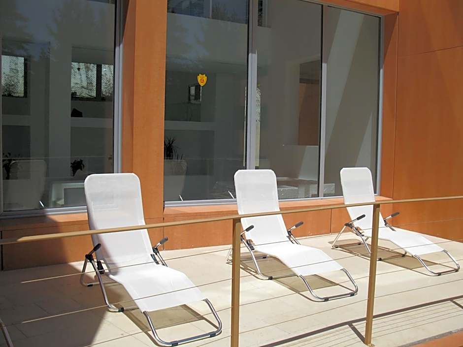 Family Hotel The Body