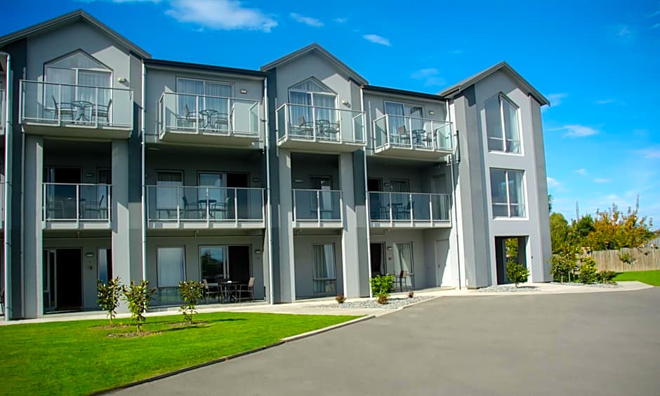 Coastal Ridge Apartments