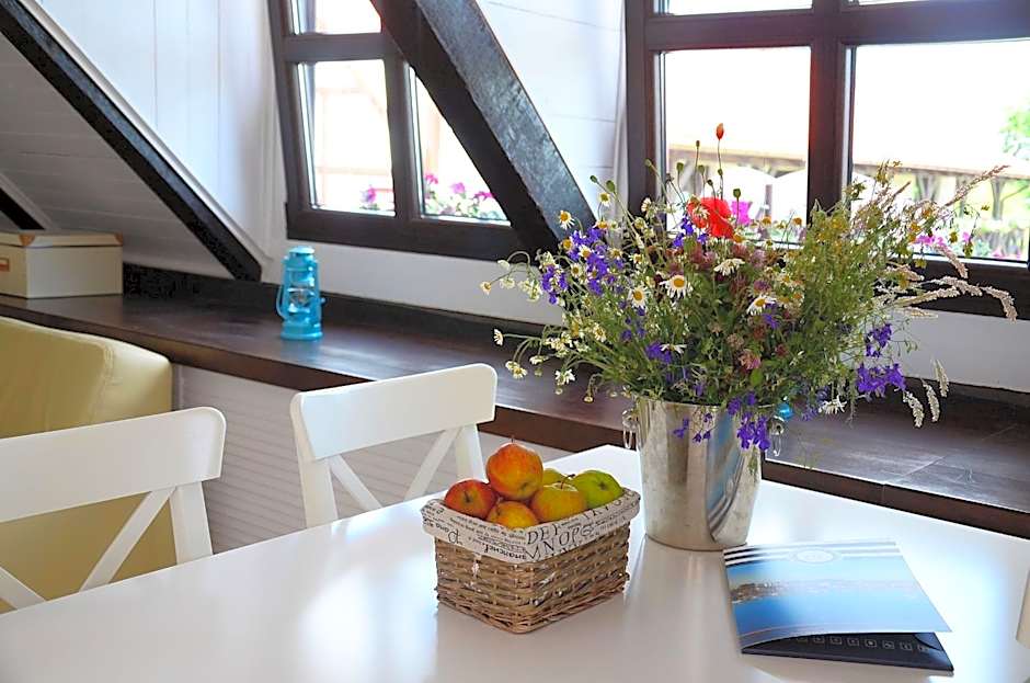 Stare Sady Chillout Rooms "Pod Jabłoniami"