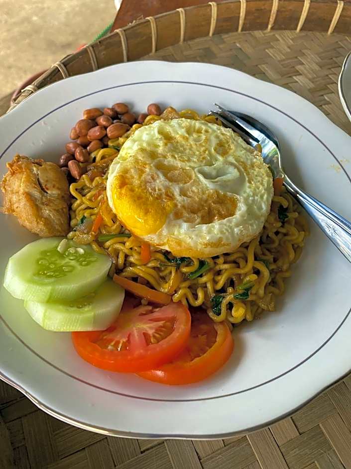 The Alam Bungalow & Restaurant