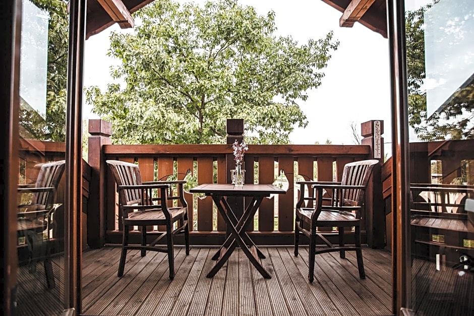 Stajnia Sarnówek Nad Jeziorem Różany