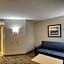 Holiday Inn Express Hotel & Suites Oshkosh - State Route 41 By IHG