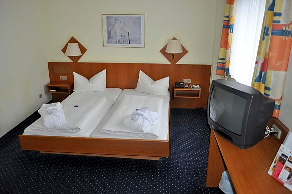 Fly Inn Hotel Frankfurt Airport Rüsselsheim ehemals Trip Inn Hotels