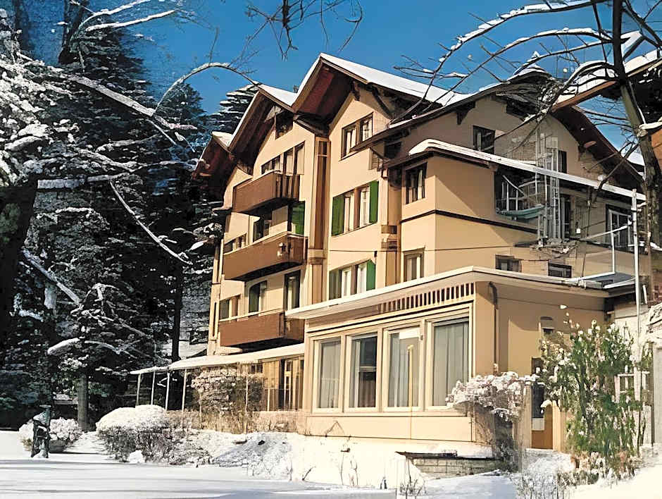 Alpenrose Hotel and Gardens