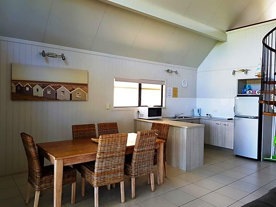 Cardwell Beachcomber Motel & Tourist Park