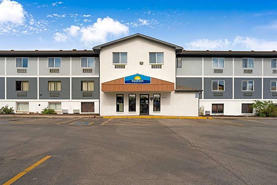 Days Inn by Wyndham Omaha - West Dodge