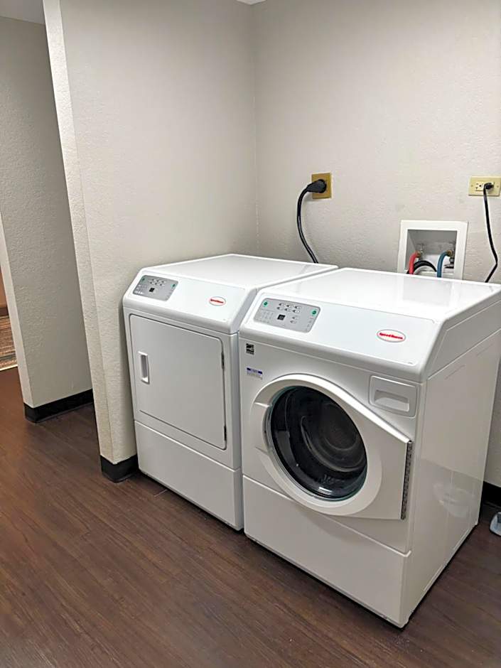 NEW! Marriott Slope View Ski & Summer Luxury Studio Sleeps 4 Full kitchen, Amenities & Paid Parking