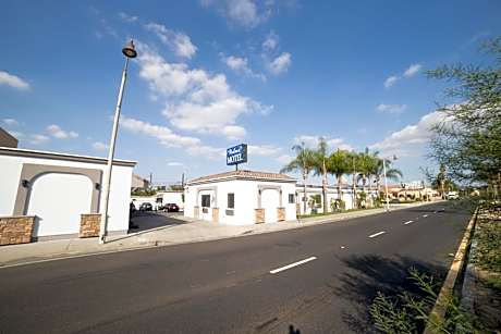 Palms Motel
