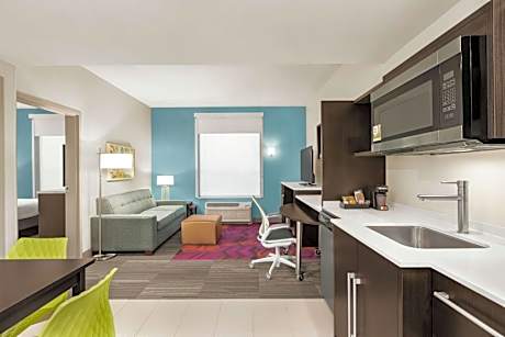 One-Bedroom King Suite - Non-Smoking