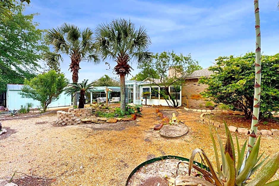 Pleasant Palms