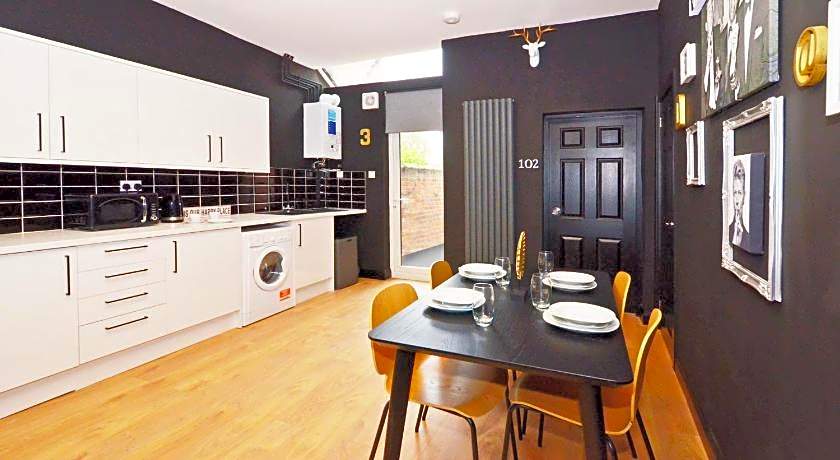 Townhouse PLUS @ 301 West Street Crewe