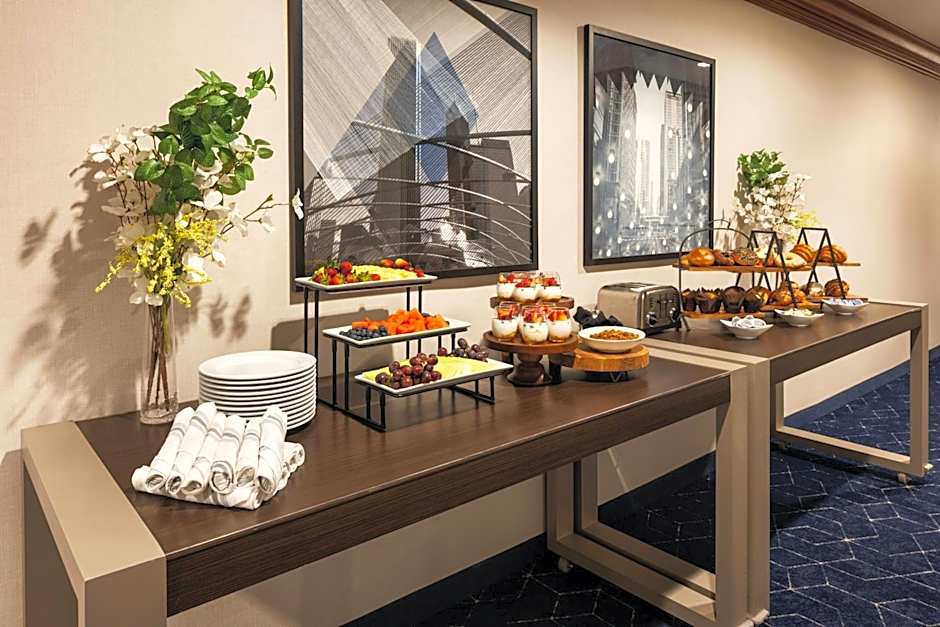 Courtyard by Marriott Chicago Downtown/River North