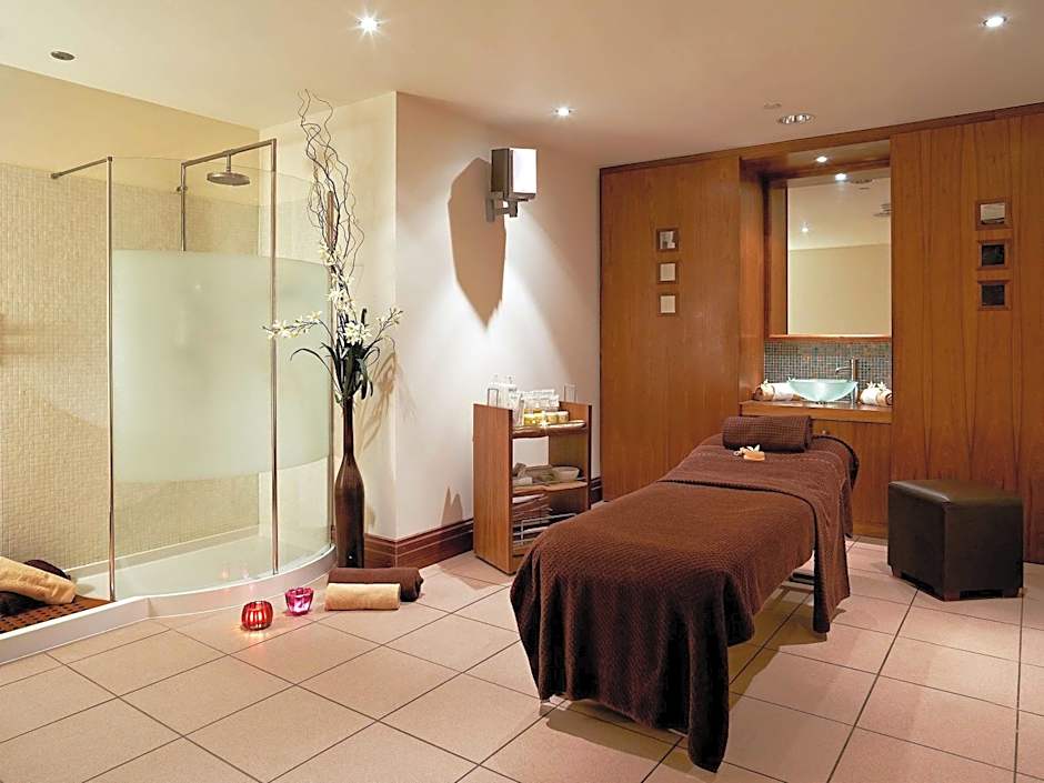 Holland House Hotel Cardiff By Sunday