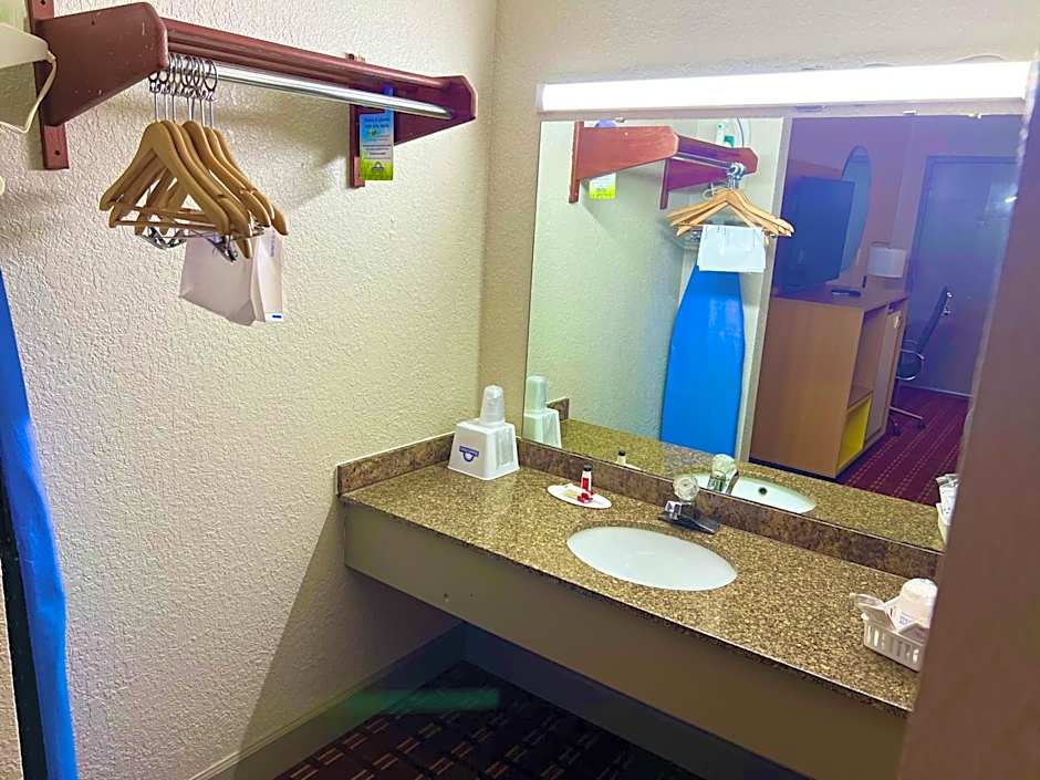 Days Inn by Wyndham Athens