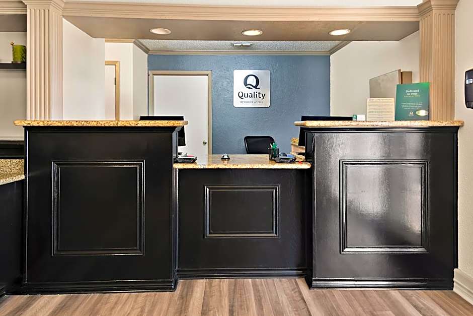 Quality Inn & Suites