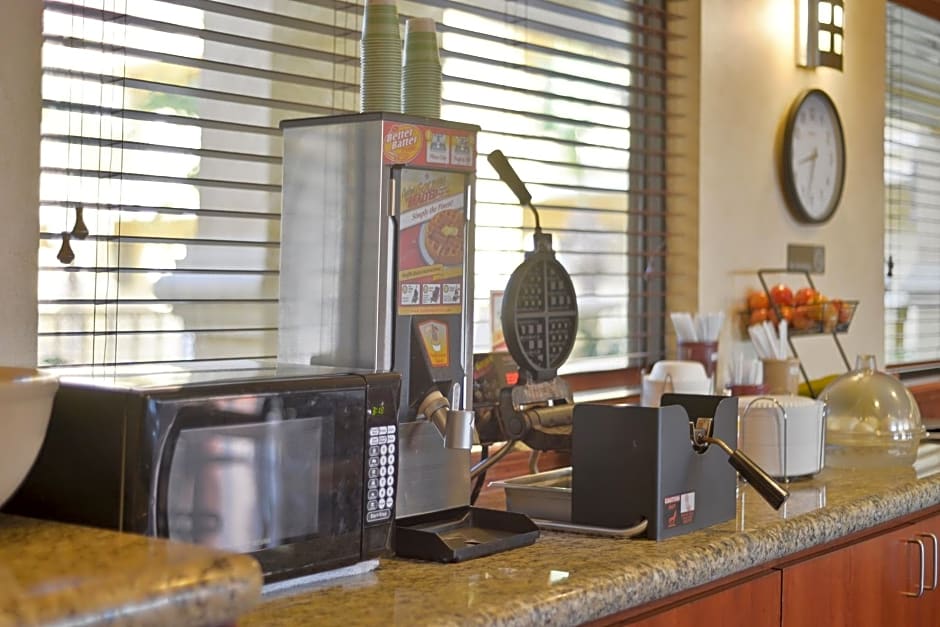 Super 8 by Wyndham Corpus Christi Northwest